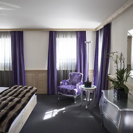 Hotel Weiss Kreuz