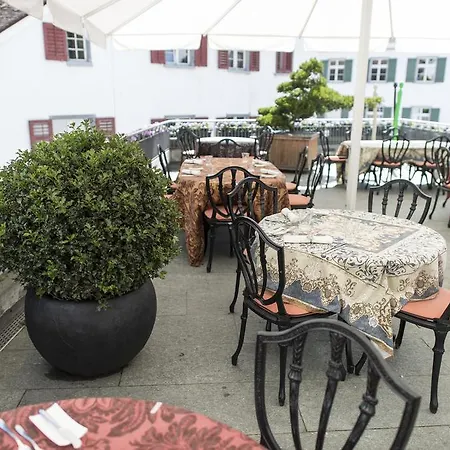 Weiss Kreuz Hotel