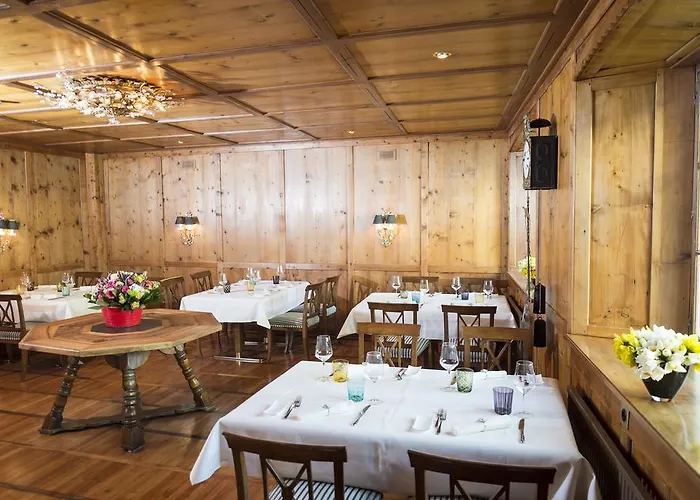 Weiss Kreuz Hotel 3*